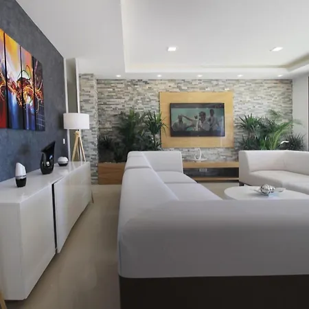 Вілла Lux Afrodita - Three Bedoom With Outdoor Pool Макарська